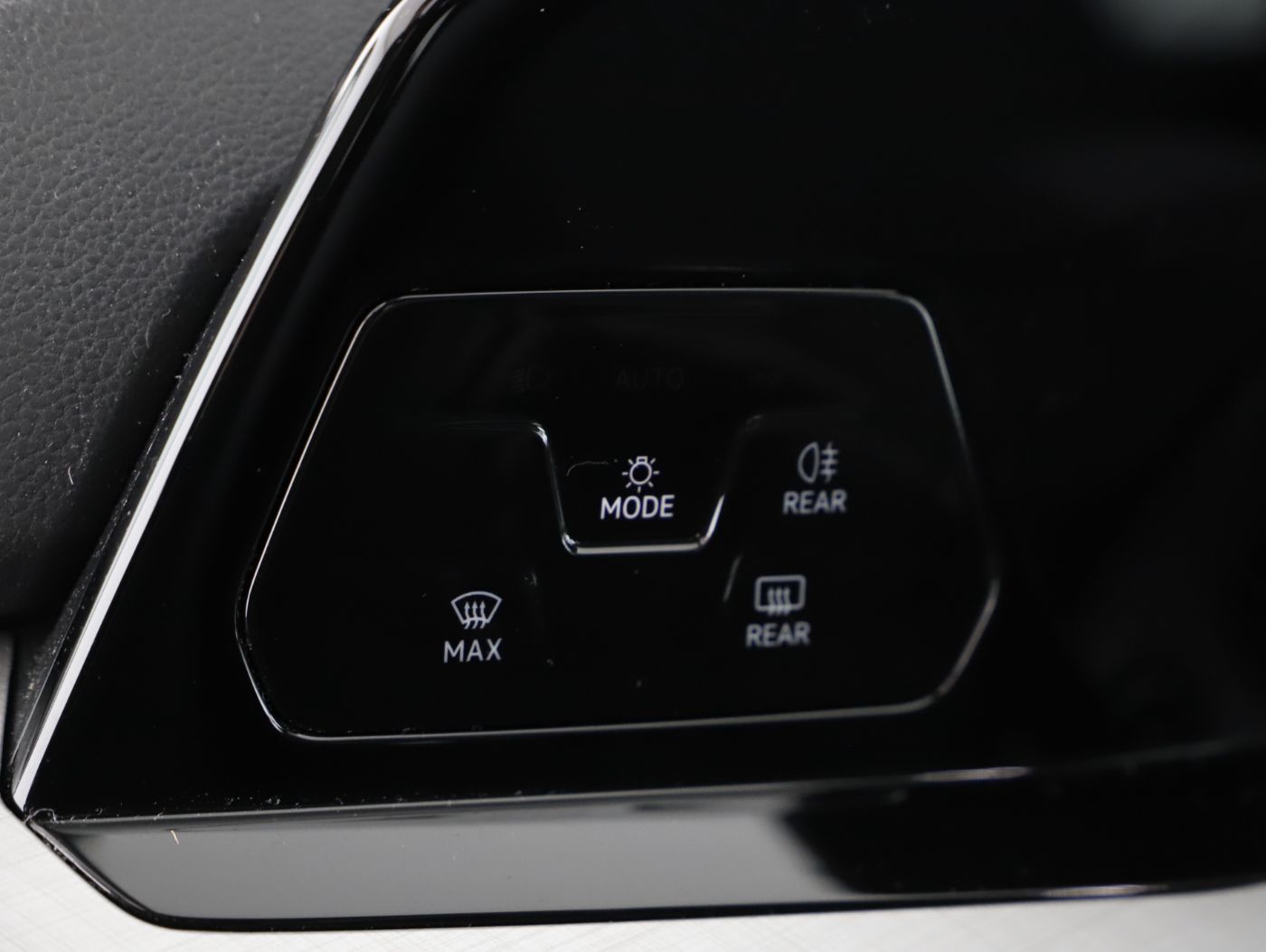 VW Golf VIII Var. 2.0TDI Life DSG | Bild 10 von 22