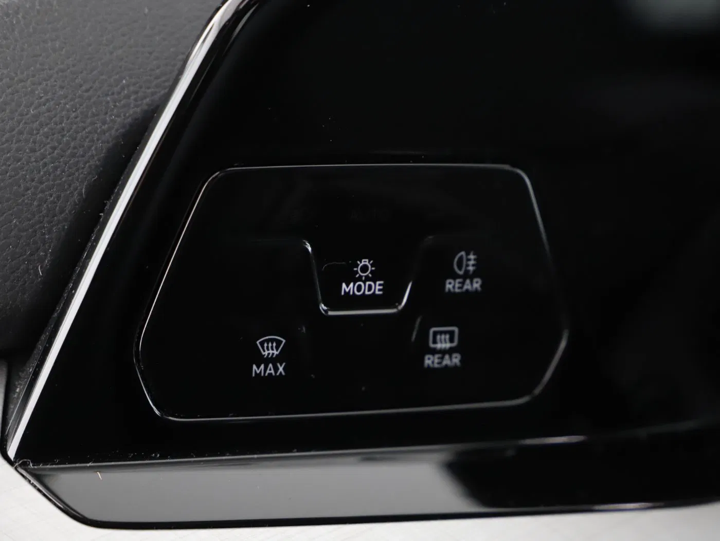 VW Golf VIII Var. 2.0TDI Life DSG | Bild 10 von 22