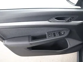 VW Golf VIII Var. 2.0TDI Life DSG | Thumbnail 8 von 22