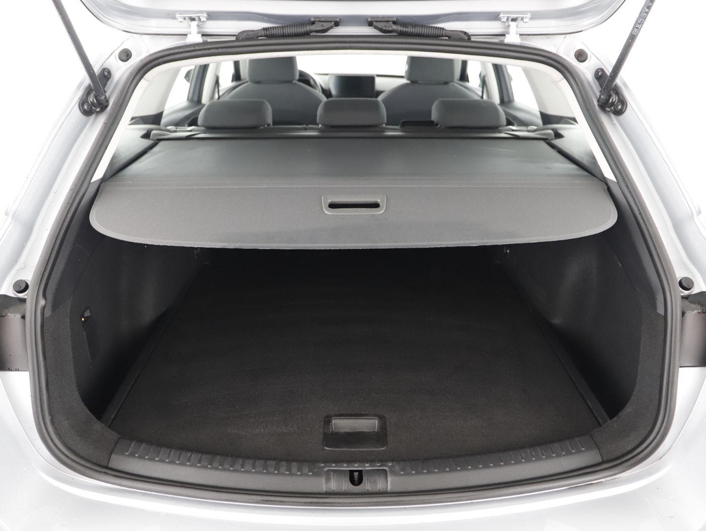 Seat Leon ST 2.0 TDI Style | Bild 24 von 27