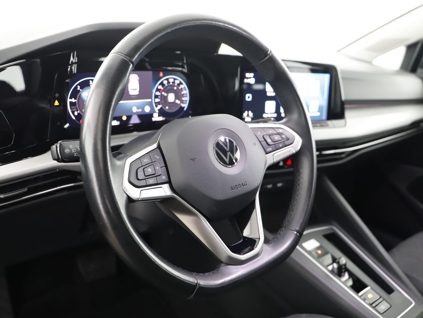 VW Golf VIII Var 2.0TDI Life DSG | Bild 12 von 25