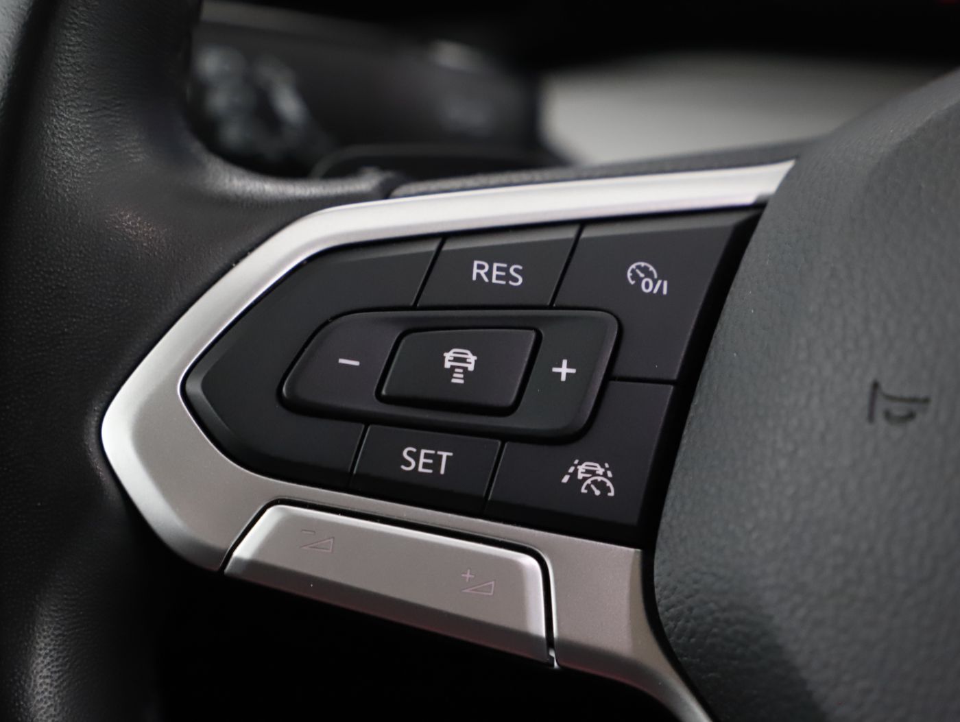 VW Golf VIII Var 2.0TDI Life DSG | Bild 19 von 25