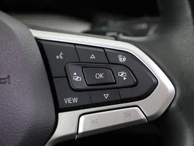 VW Golf VIII Var 2.0TDI Life DSG | Thumbnail 20 von 25