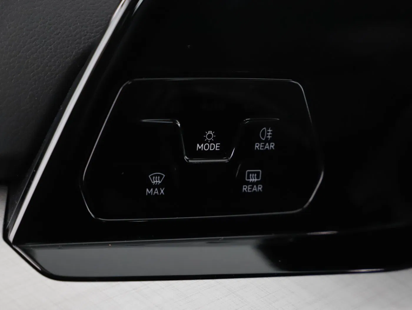 VW Golf VIII Var 2.0TDI Life DSG | Bild 21 von 25