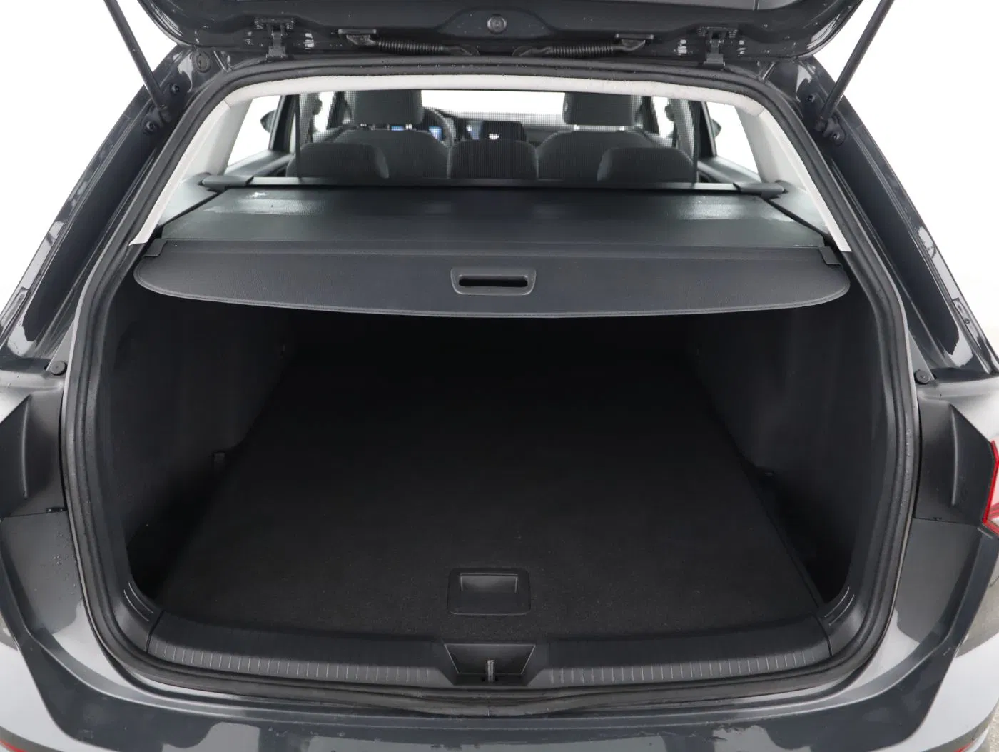 VW Golf VIII Var 2.0TDI Life DSG | Bild 24 von 25