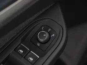 VW Golf VIII Var 2.0TDI Life DSG | Thumbnail 23 von 25