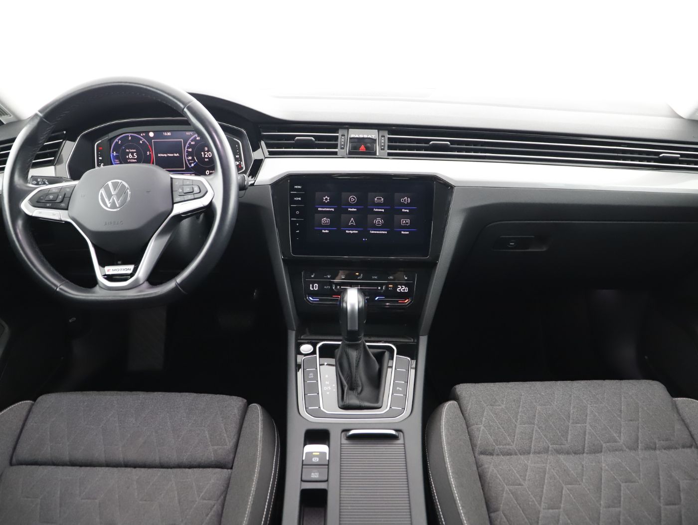 VW Passat Variant 2.0 TDI 4Motion BMT Business | Bild 14 von 27