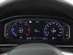VW Passat Variant 2.0 TDI 4Motion BMT Business | Thumbnail 17 von 27