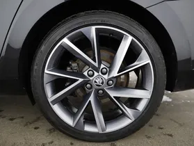 Skoda Superb Combi iV Sportline | Thumbnail 8 von 29