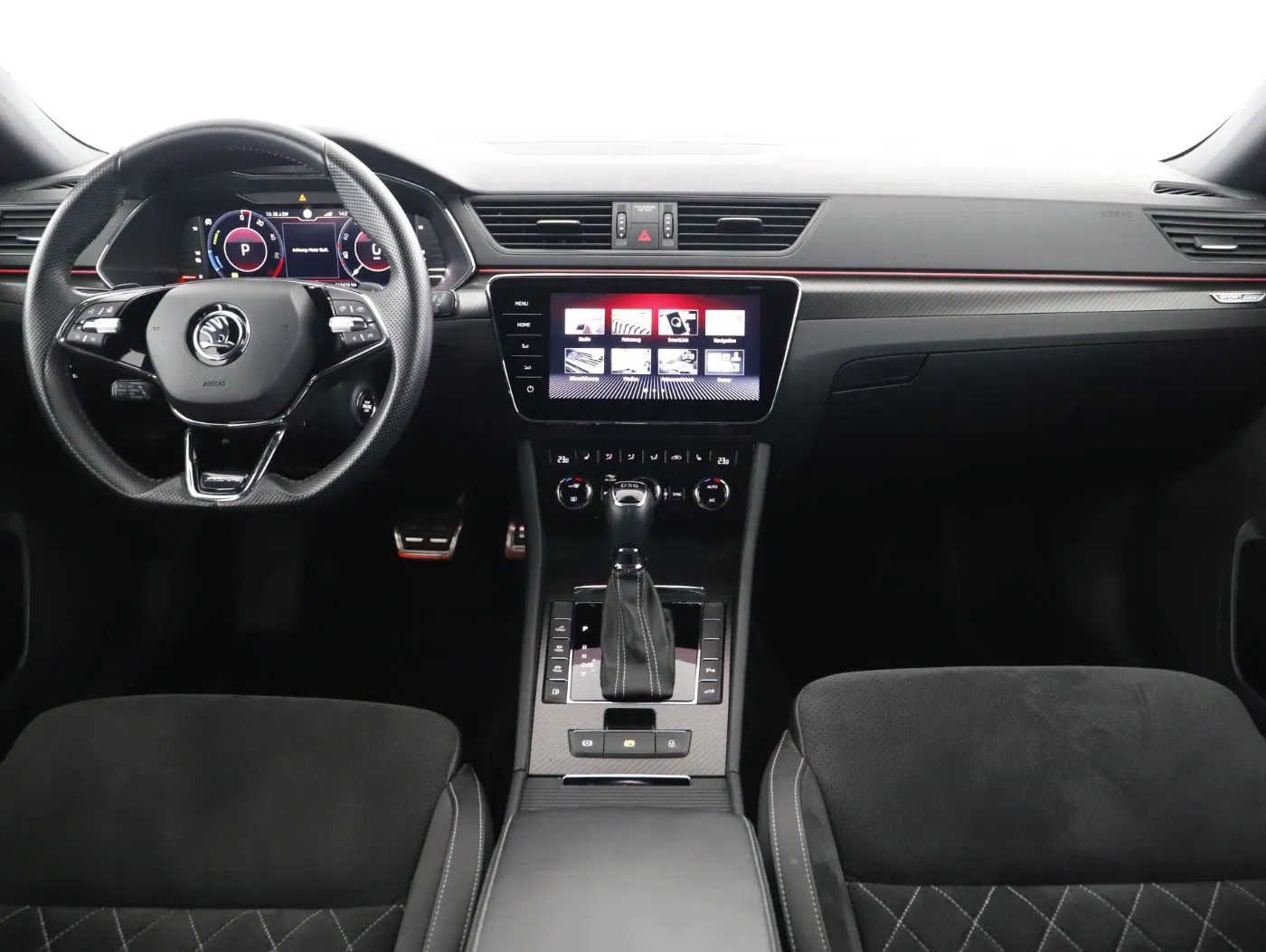 Skoda Superb Combi iV Sportline | Bild 11 von 29