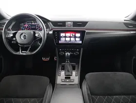 Skoda Superb Combi iV Sportline | Thumbnail 11 von 29