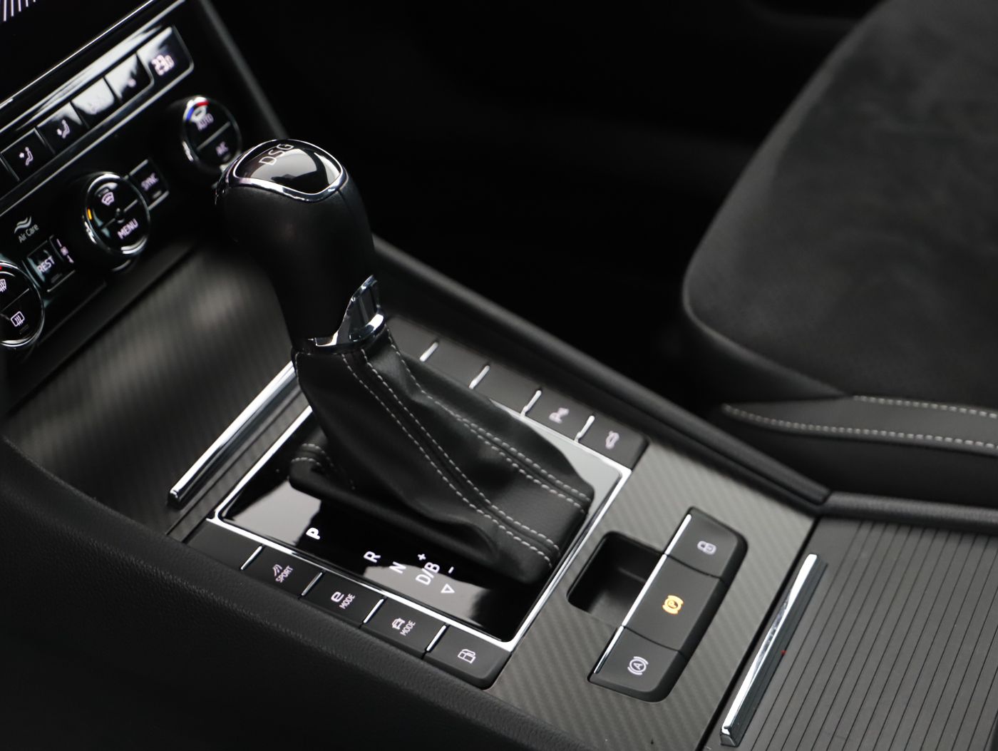 Skoda Superb Combi iV Sportline | Bild 13 von 29