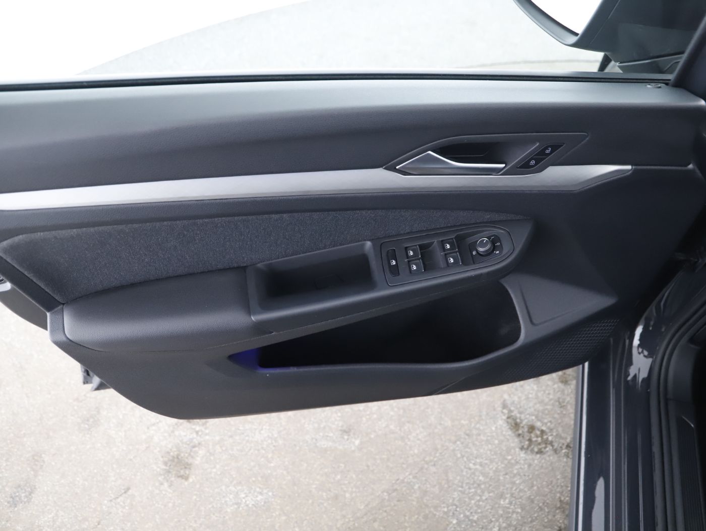 VW Golf VIII Var. 2.0 TDI Life | Bild 9 von 24