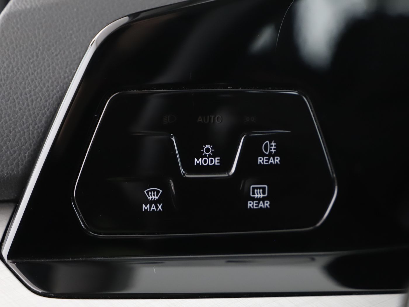 VW Golf VIII Var. 2.0 TDI Life | Bild 11 von 24