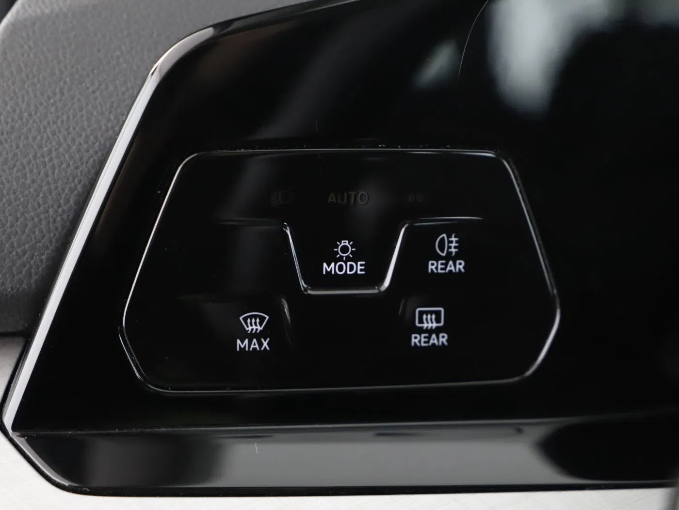 VW Golf VIII Var. 2.0 TDI Life | Bild 11 von 24