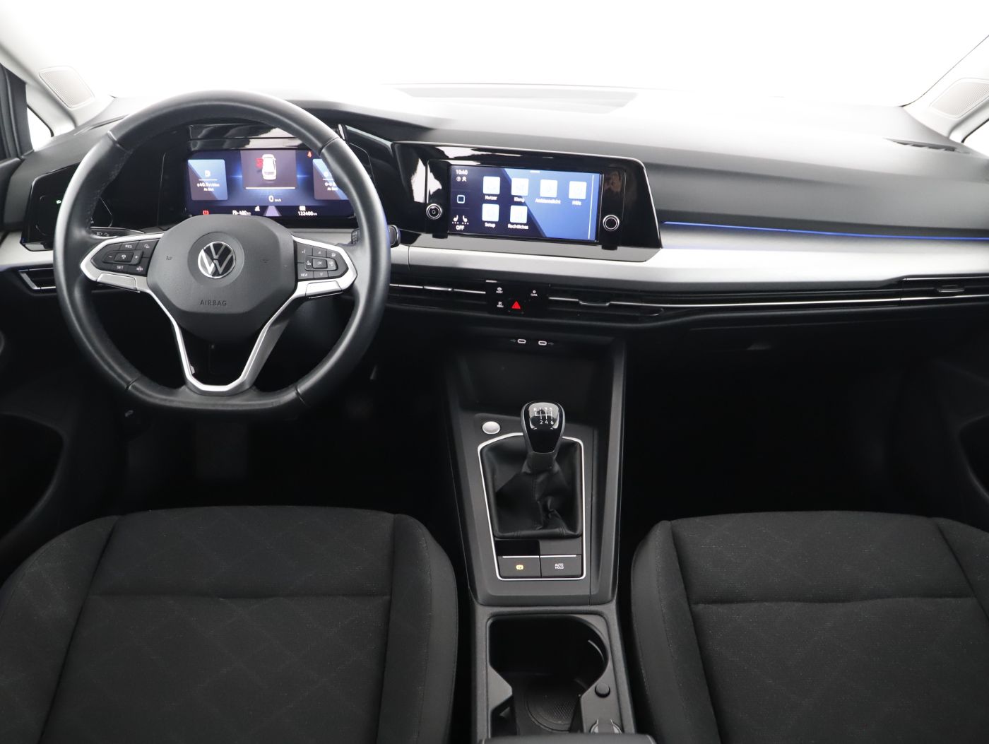 VW Golf VIII Var. 2.0 TDI Life | Bild 12 von 24