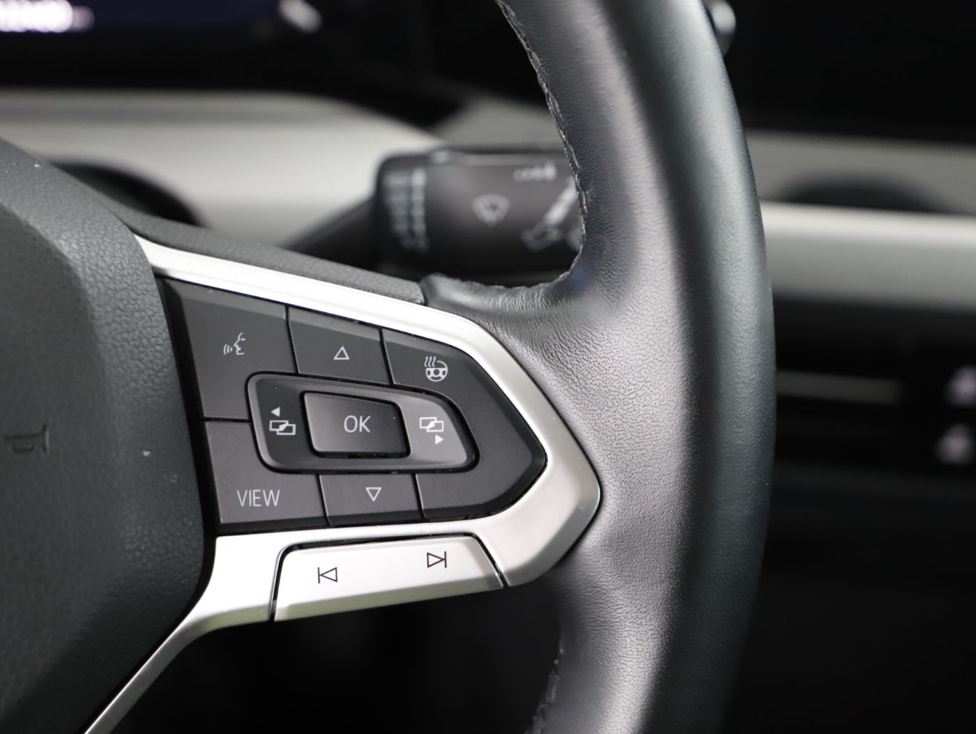 VW Golf VIII Var. 2.0 TDI Life | Bild 16 von 24