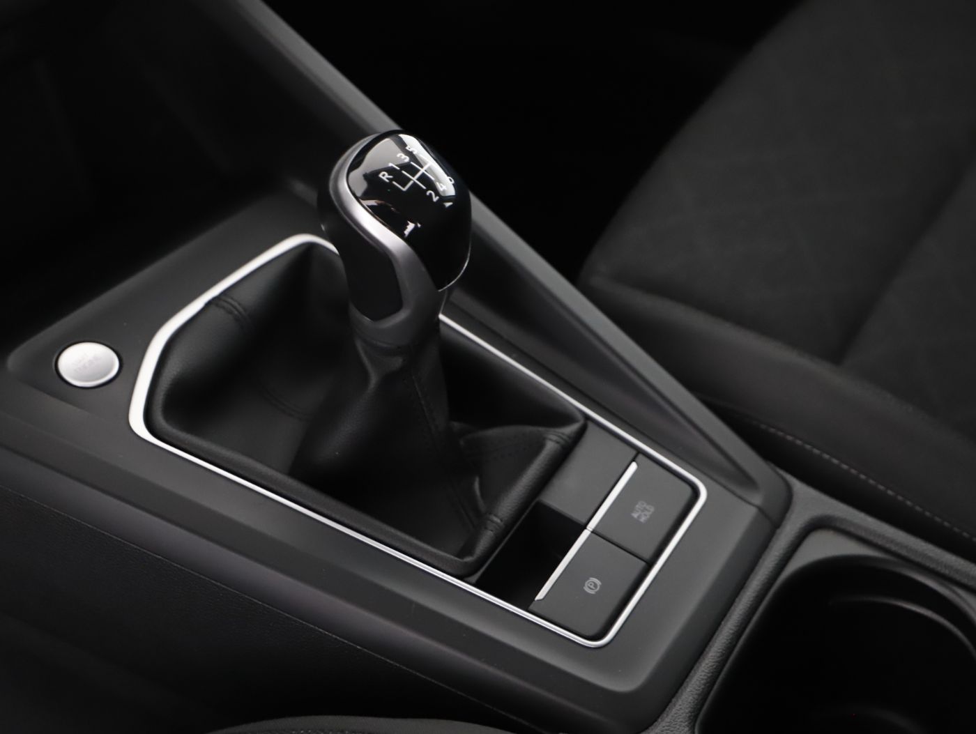 VW Golf VIII Var. 2.0 TDI Life | Bild 17 von 24