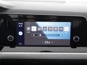 VW Golf VIII Variant 2.0 TDI Life DSG | Thumbnail 21 von 26