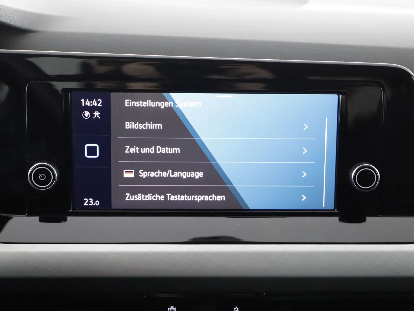 VW Golf VIII Variant 2.0 TDI Life DSG | Bild 22 von 26