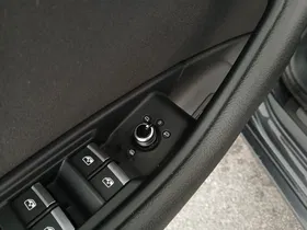 Audi A4 Avant 2.0 TFSI sport | Thumbnail 12 von 27