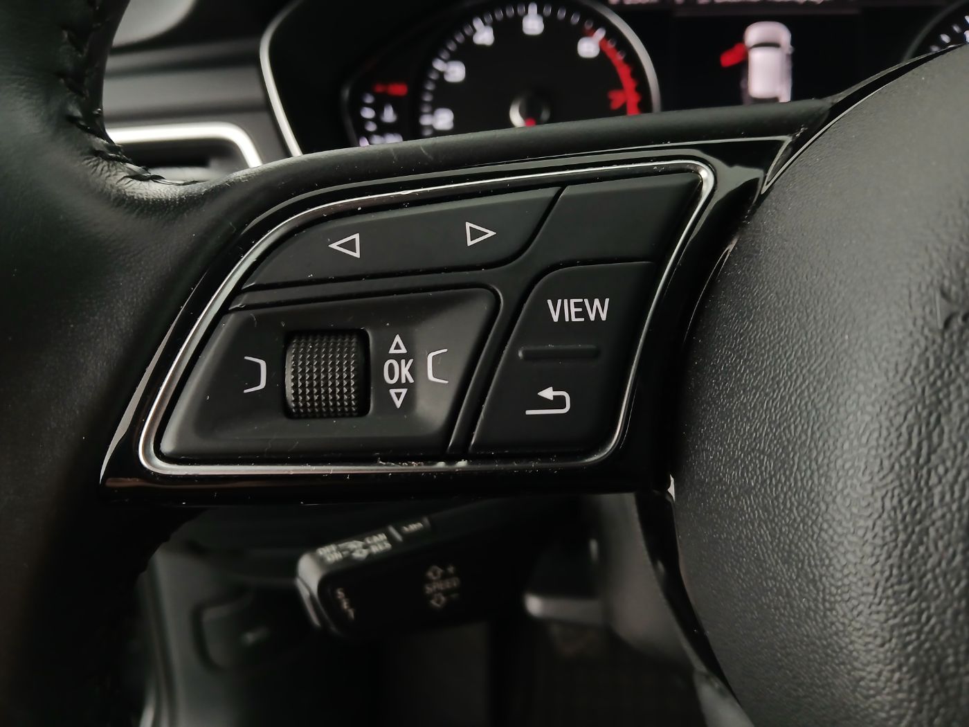 Audi A4 Avant 2.0 TFSI sport | Bild 17 von 27