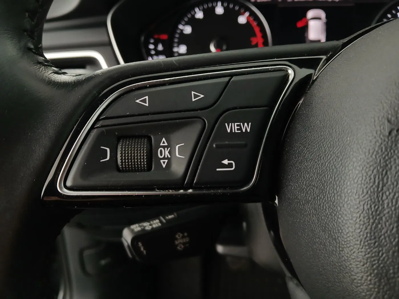 Audi A4 Avant 2.0 TFSI sport | Bild 17 von 27