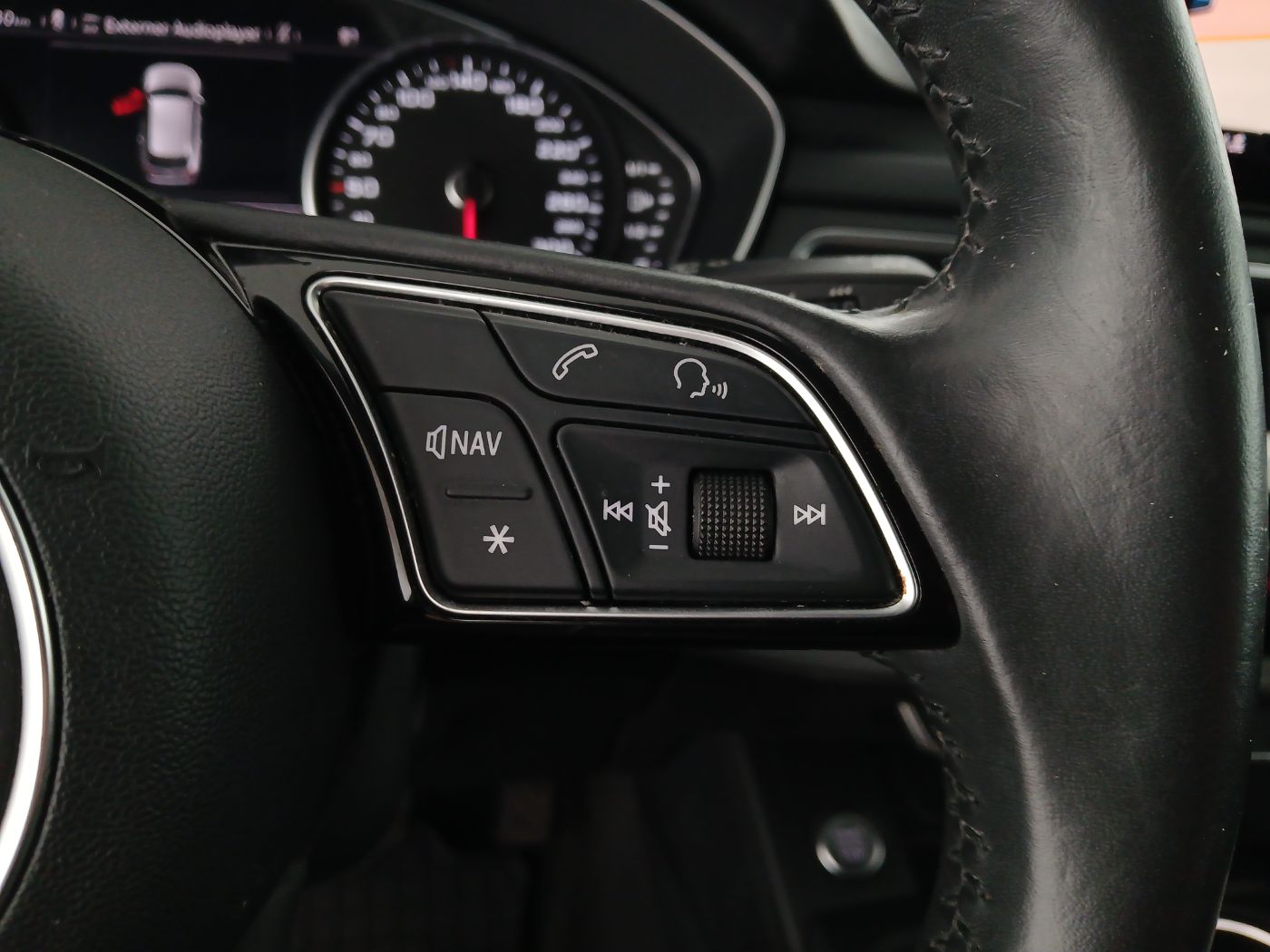 Audi A4 Avant 2.0 TFSI sport | Bild 18 von 27