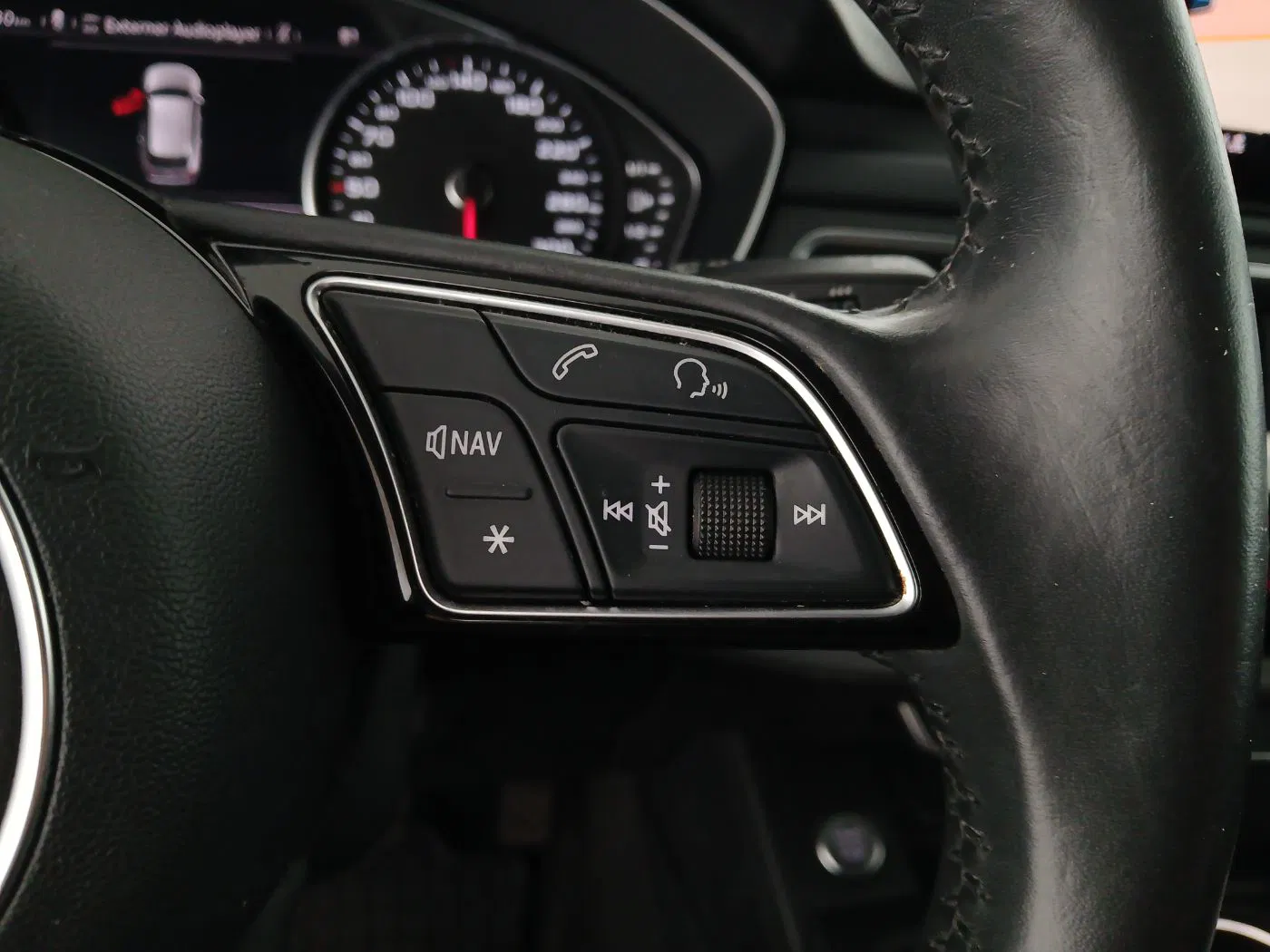 Audi A4 Avant 2.0 TFSI sport | Bild 18 von 27