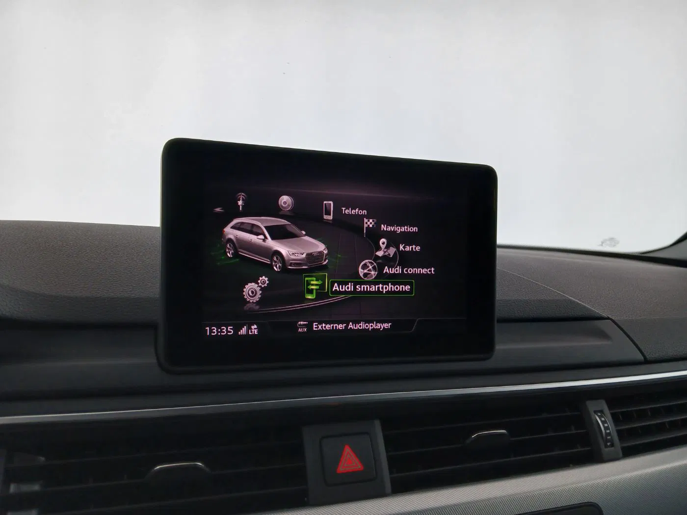 Audi A4 Avant 2.0 TFSI sport | Bild 22 von 27