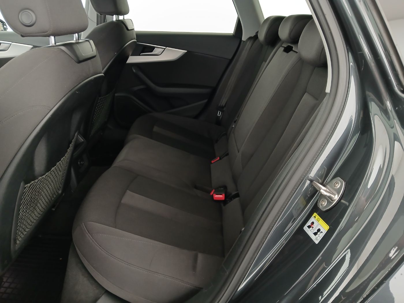 Audi A4 Avant 2.0 TFSI sport | Bild 25 von 27