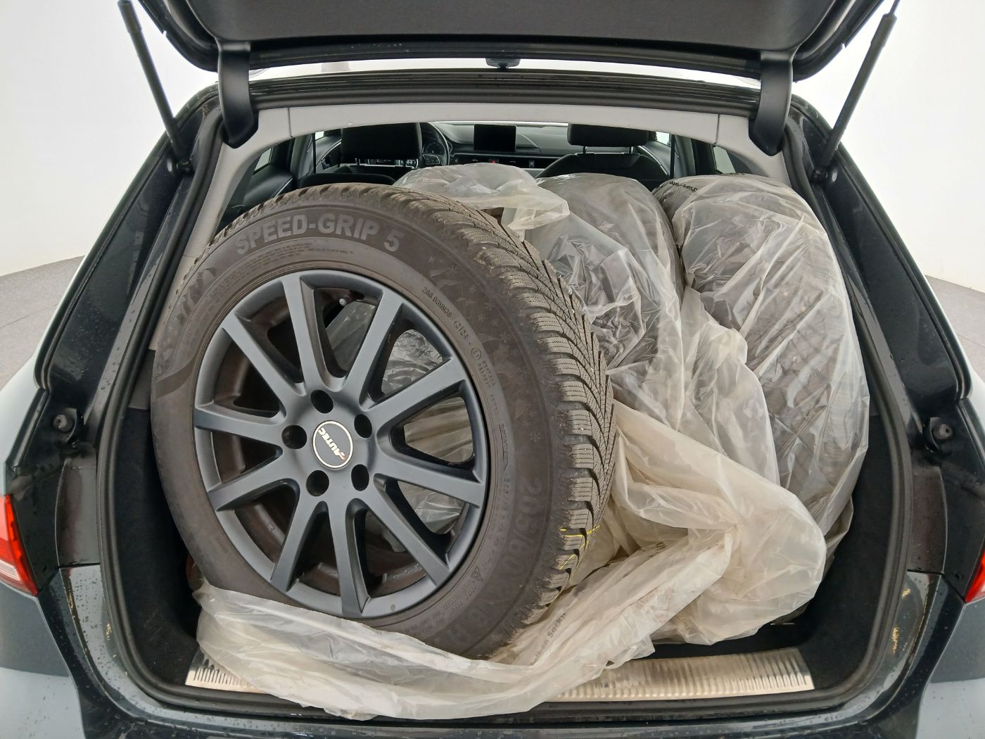 Audi A4 Avant 2.0 TFSI sport | Bild 26 von 27