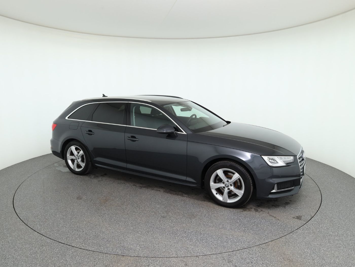 Audi A4 Avant 2.0 TFSI sport | Bild 4 von 27