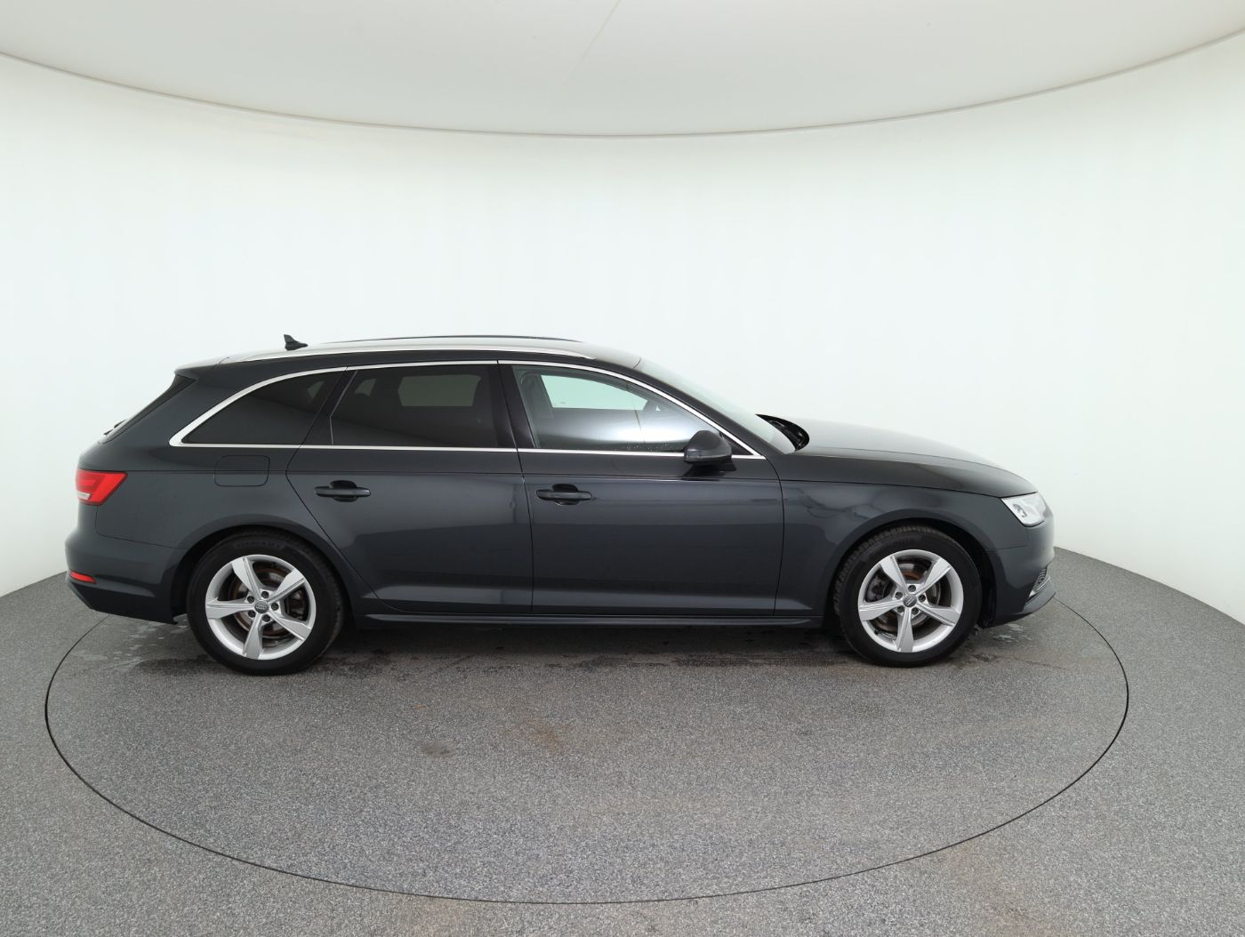 Audi A4 Avant 2.0 TFSI sport | Bild 5 von 27