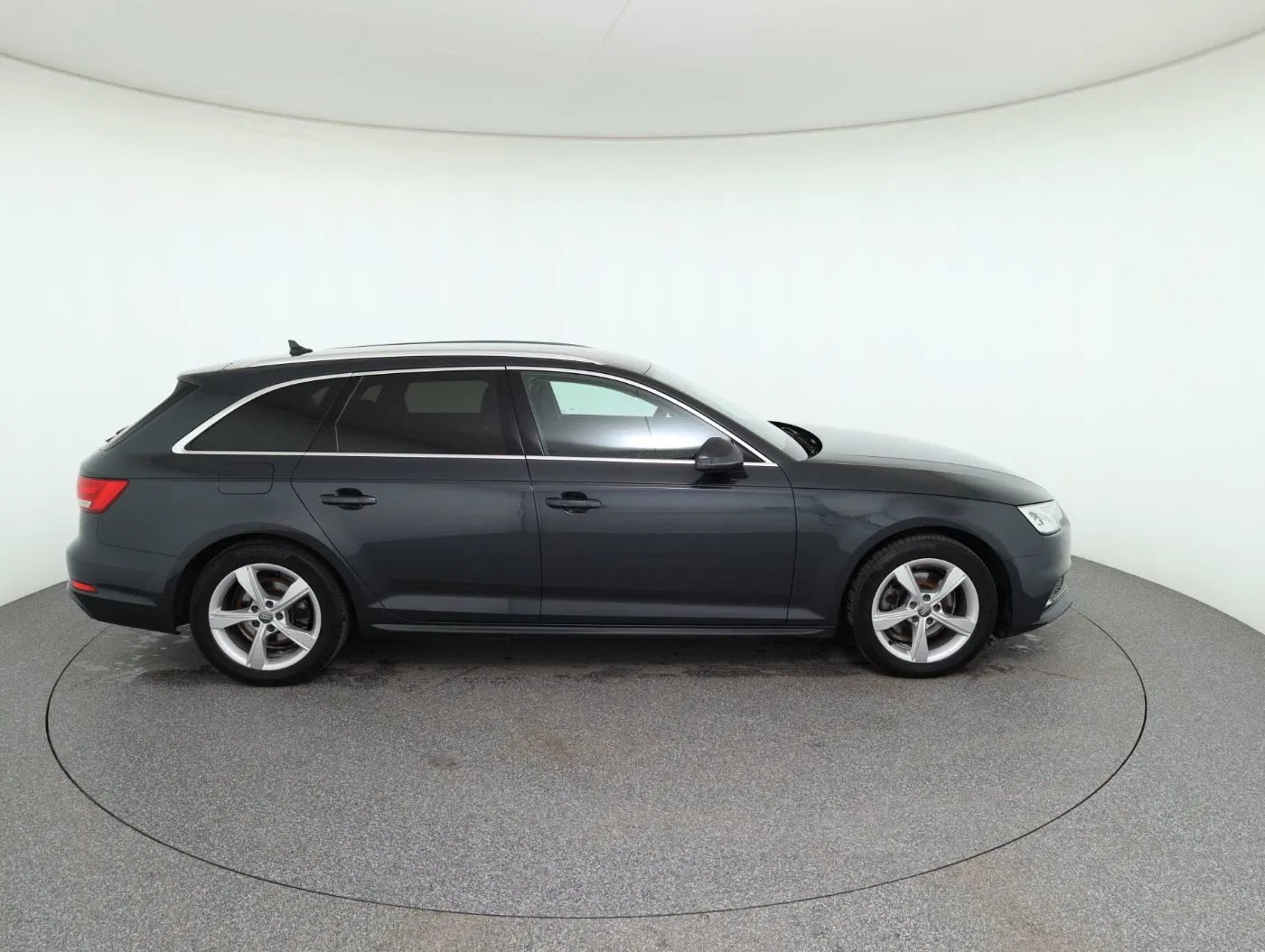 Audi A4 Avant 2.0 TFSI sport | Bild 5 von 27