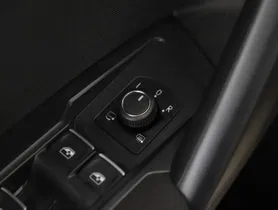 VW Tiguan Allspace 2.0 TDI 4M | Thumbnail 9 von 25
