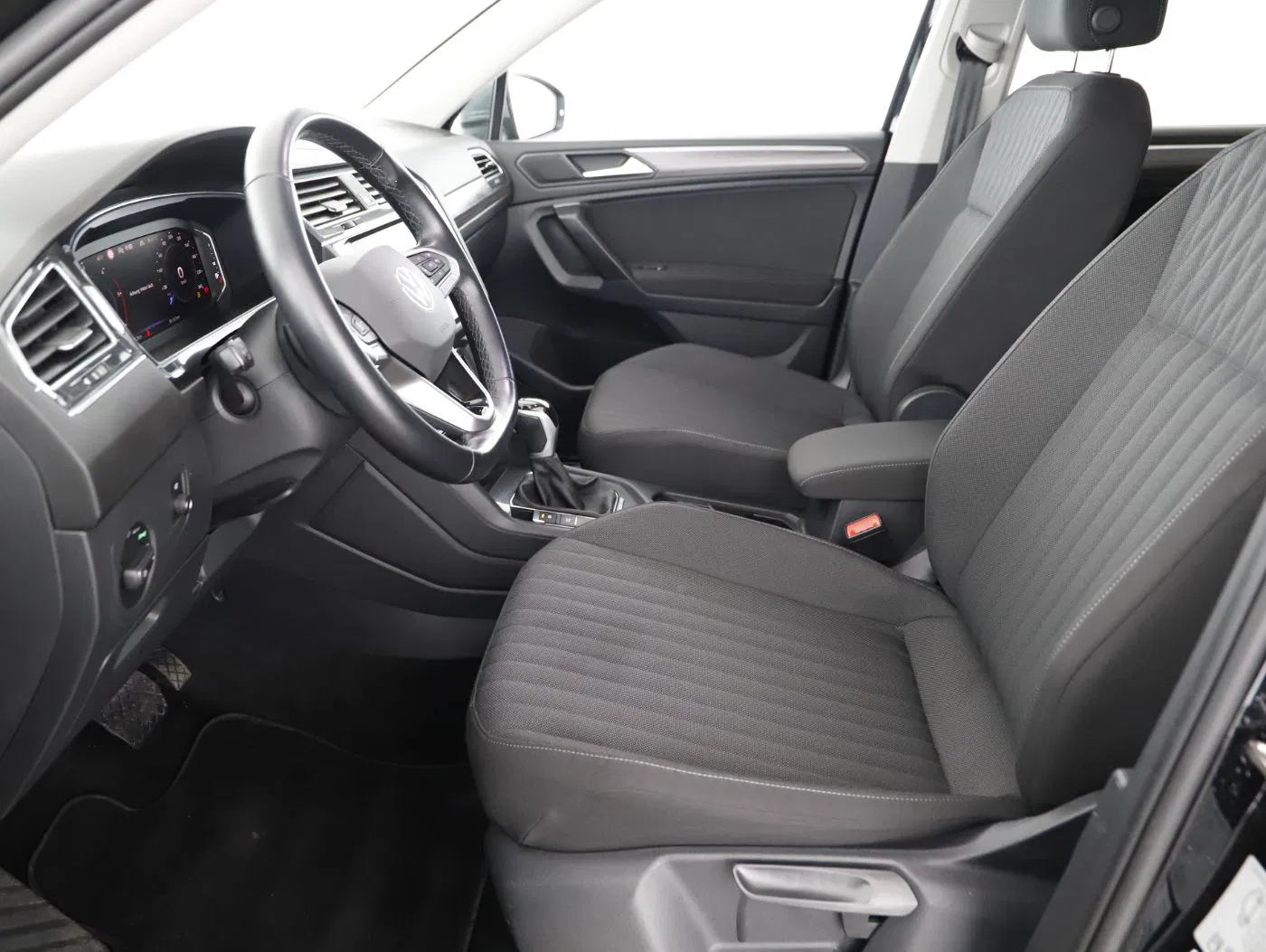 VW Tiguan Allspace 2.0 TDI 4M | Bild 10 von 24