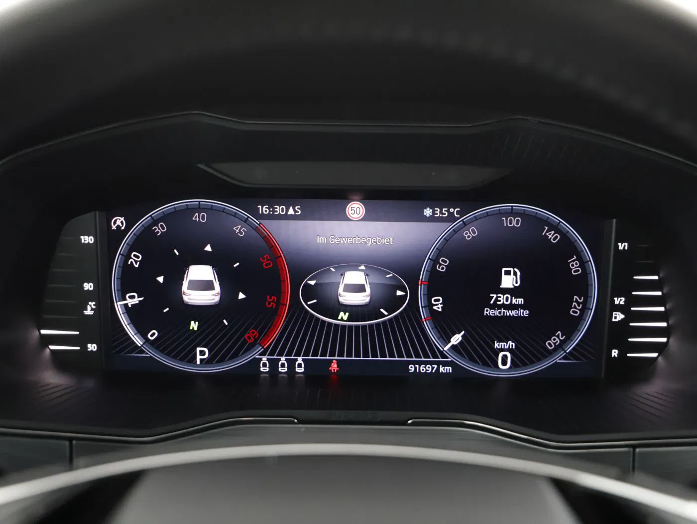 Skoda Superb Combi 2.0 TDI Ambition | Bild 17 von 28