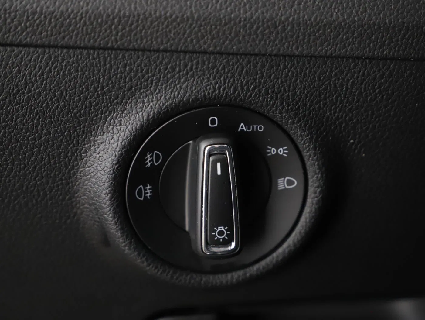 Skoda Superb Combi 2.0 TDI Ambition | Bild 10 von 28