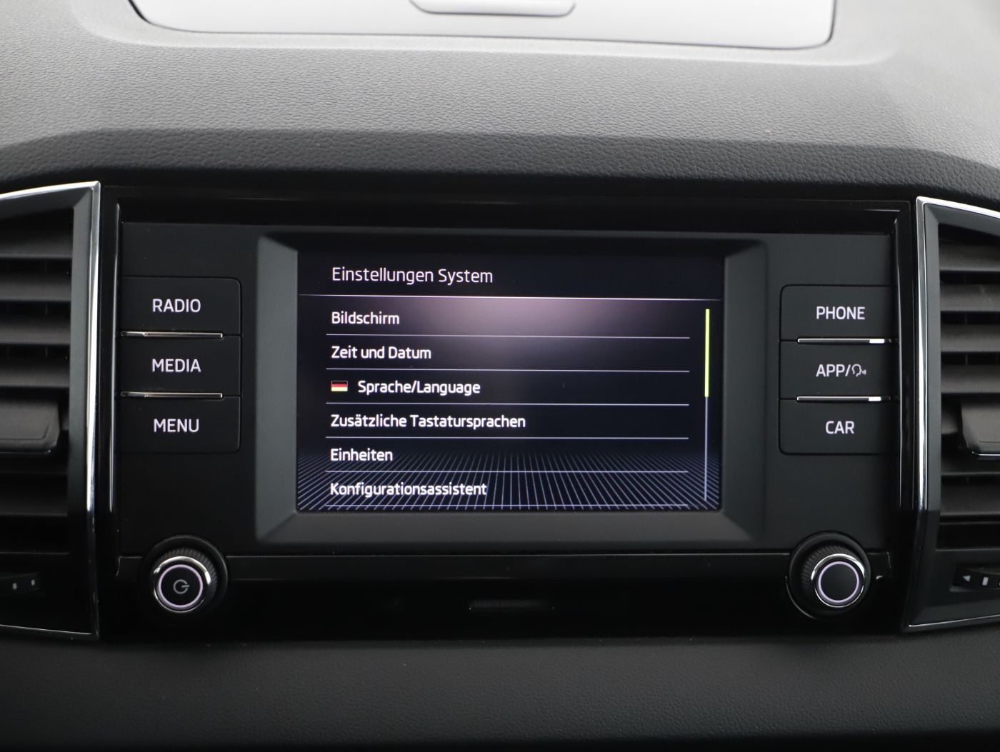 Skoda Karoq 2.0 TDI Ambition | Bild 20 von 25