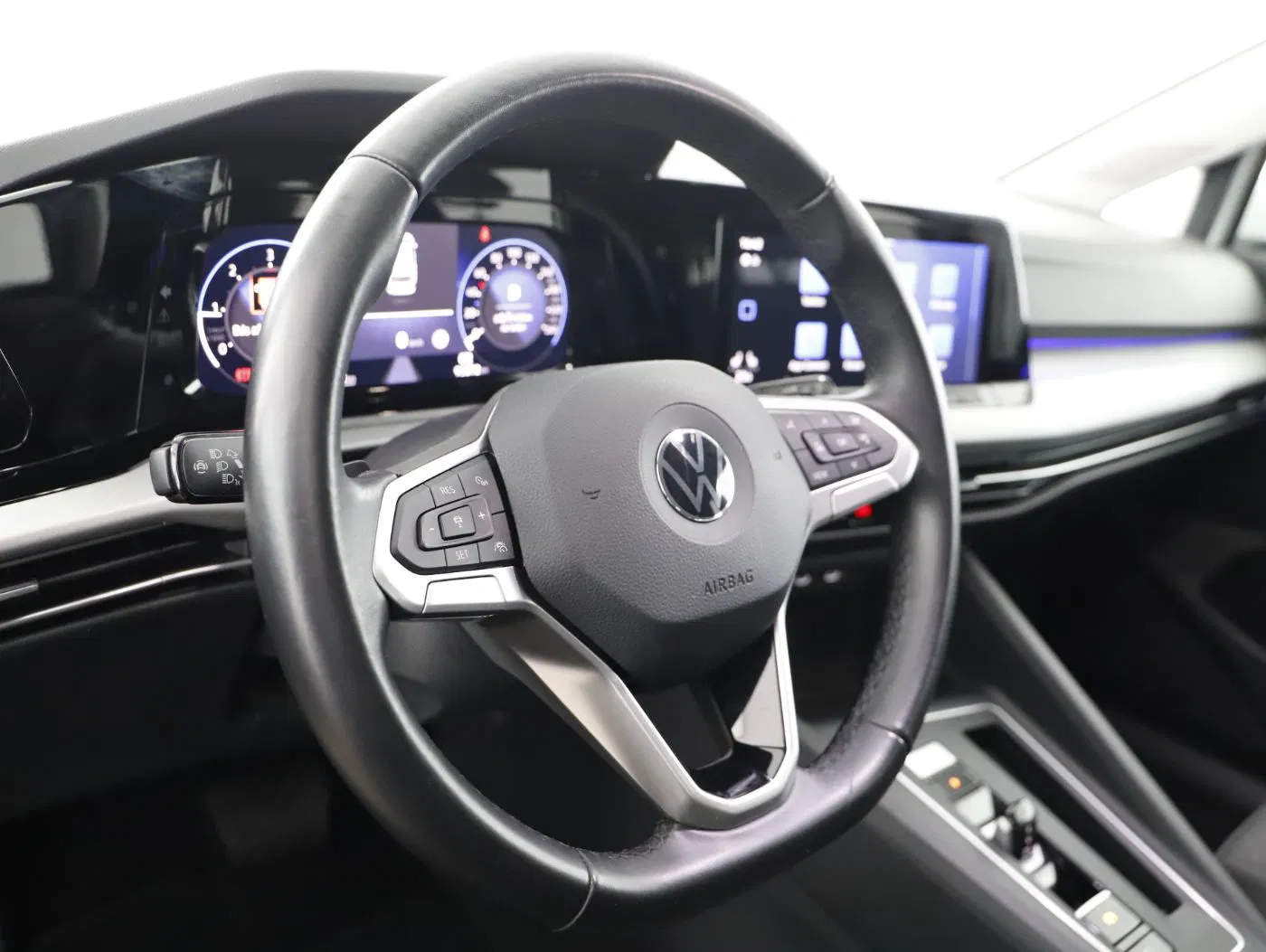 VW Golf VIII Var 2.0TDI Life DSG | Bild 11 von 22