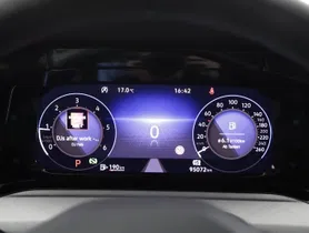 VW Golf VIII Var 2.0TDI Life DSG | Thumbnail 15 von 22