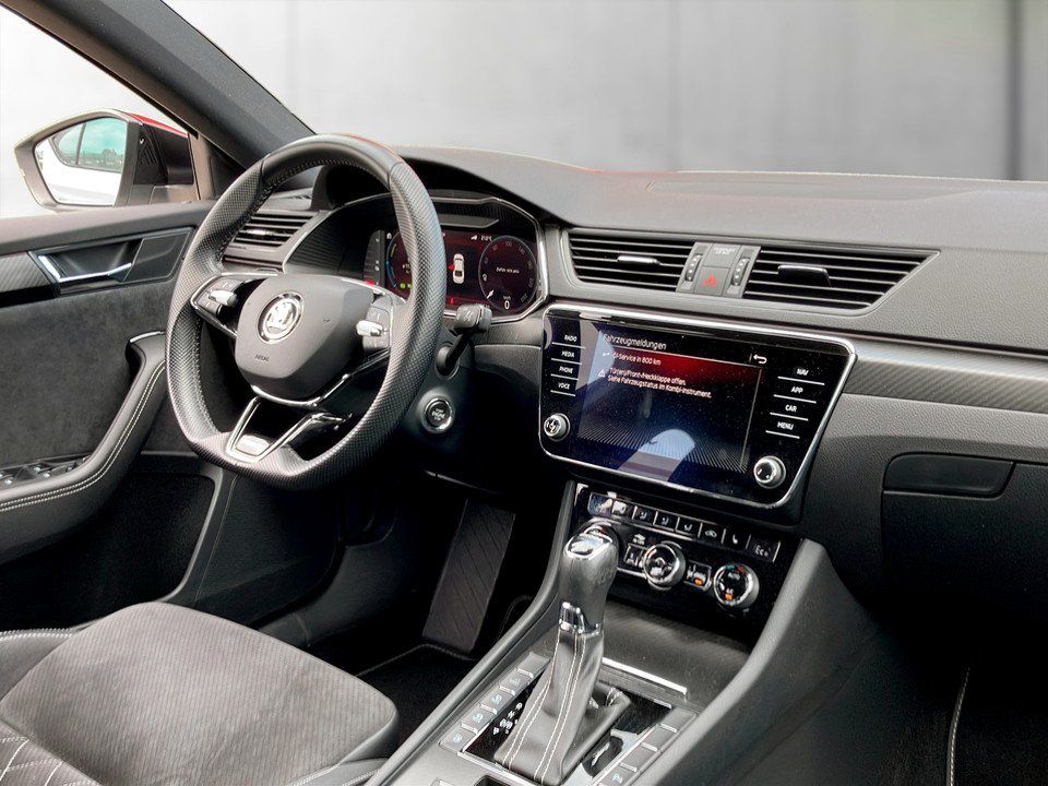Skoda Superb 1.4 TSI iV Sportline DSG | Bild 8 von 24
