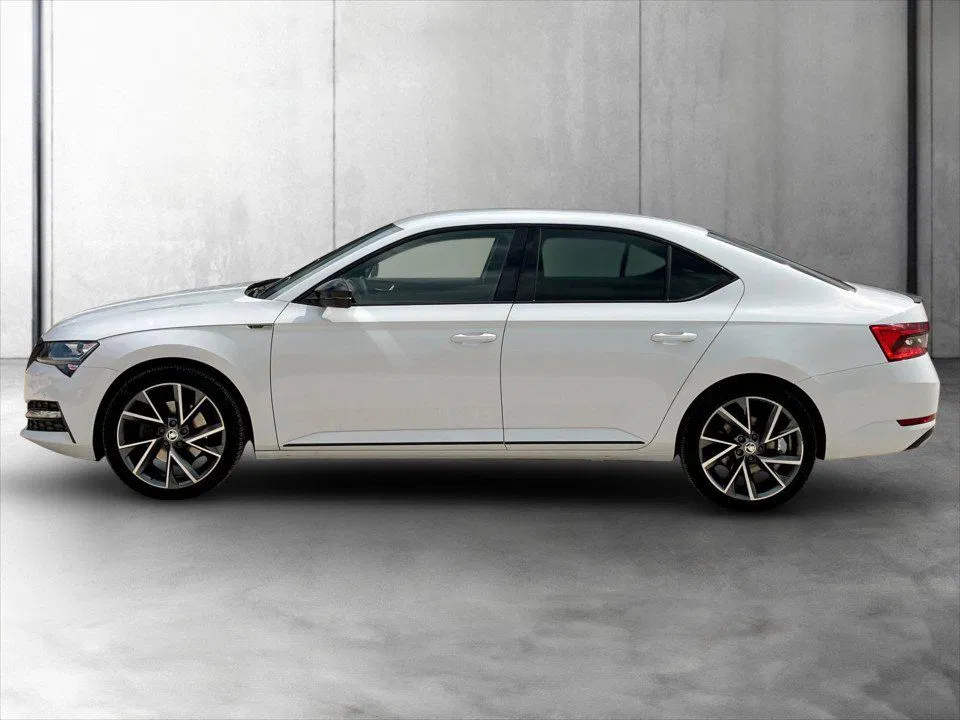Skoda Superb 1.4 TSI iV Sportline DSG | Bild 4 von 24