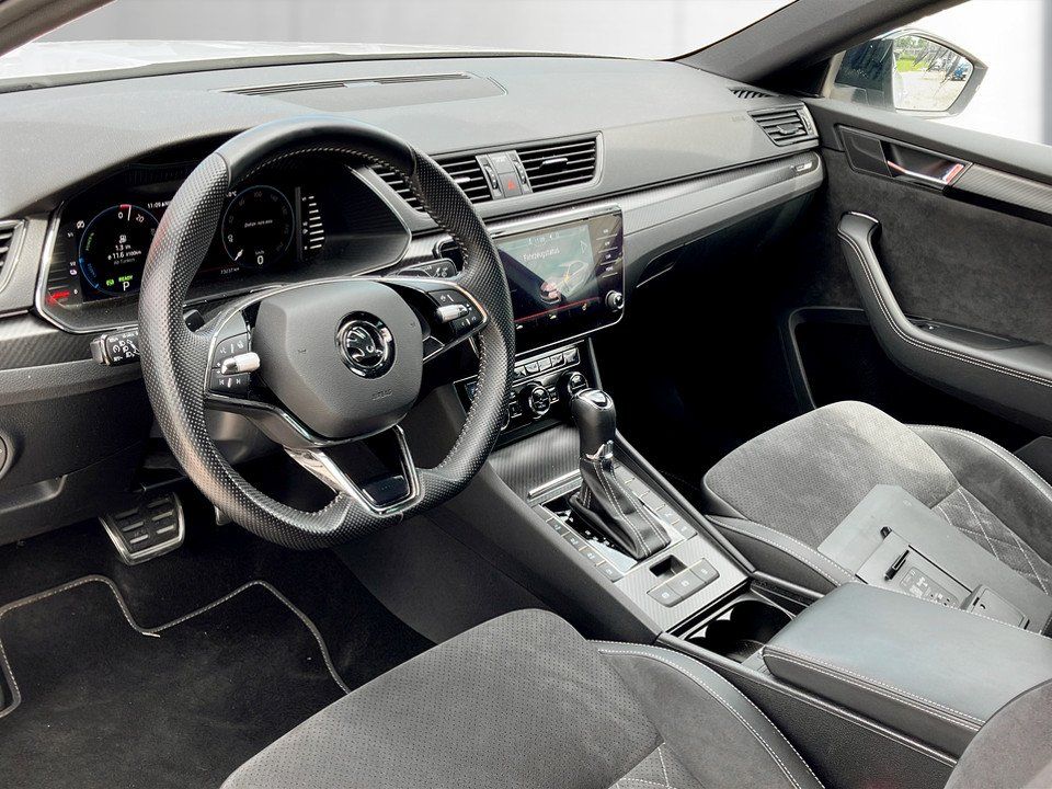 Skoda Superb 1.4 TSI iV Sportline DSG | Bild 7 von 24