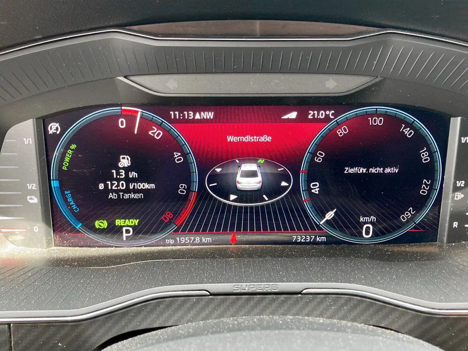 Skoda Superb 1.4 TSI iV Sportline DSG | Bild 10 von 24