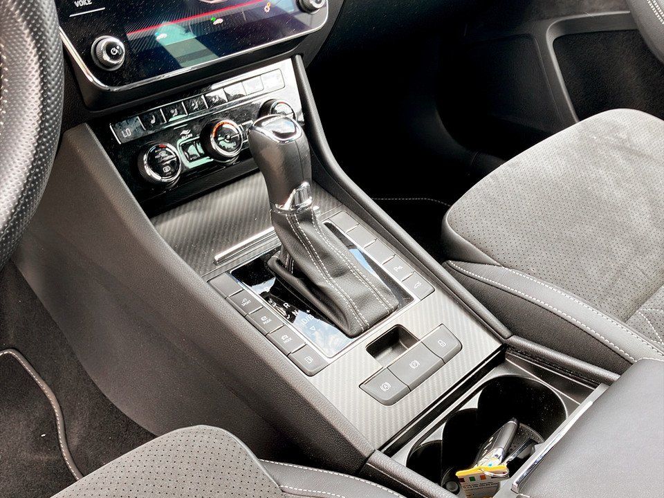 Skoda Superb 1.4 TSI iV Sportline DSG | Bild 17 von 24