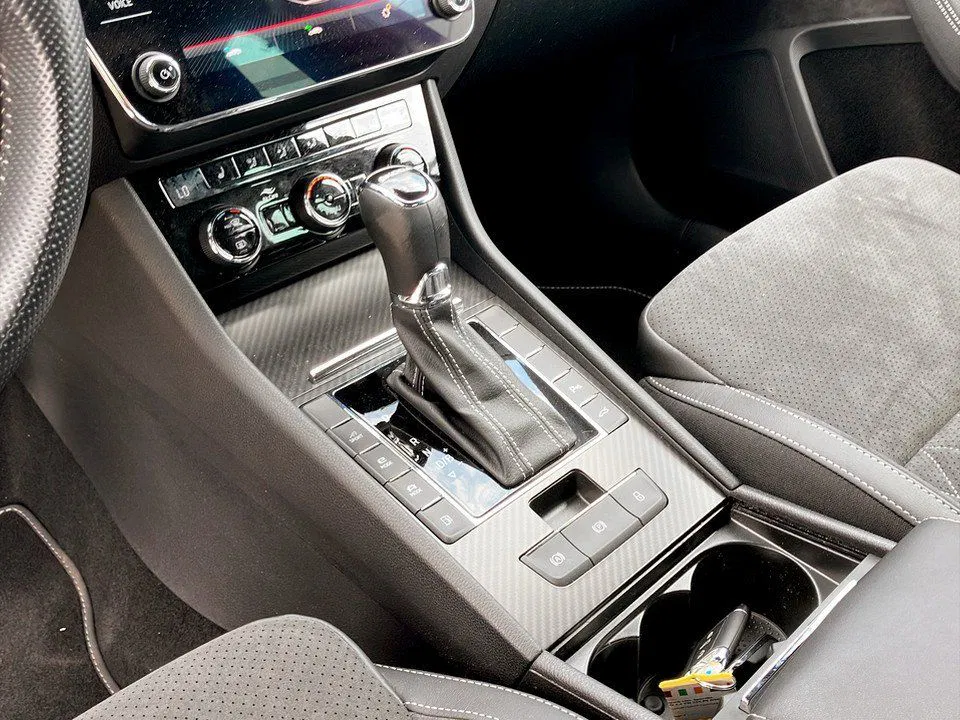 Skoda Superb 1.4 TSI iV Sportline DSG | Bild 17 von 24