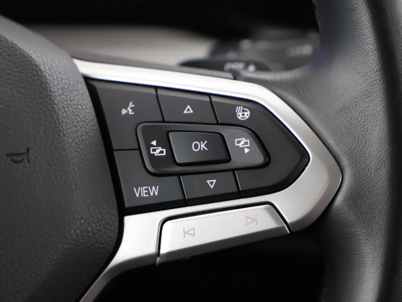 VW Golf Var. 2.0 TDI DSG | Bild 19 von 24