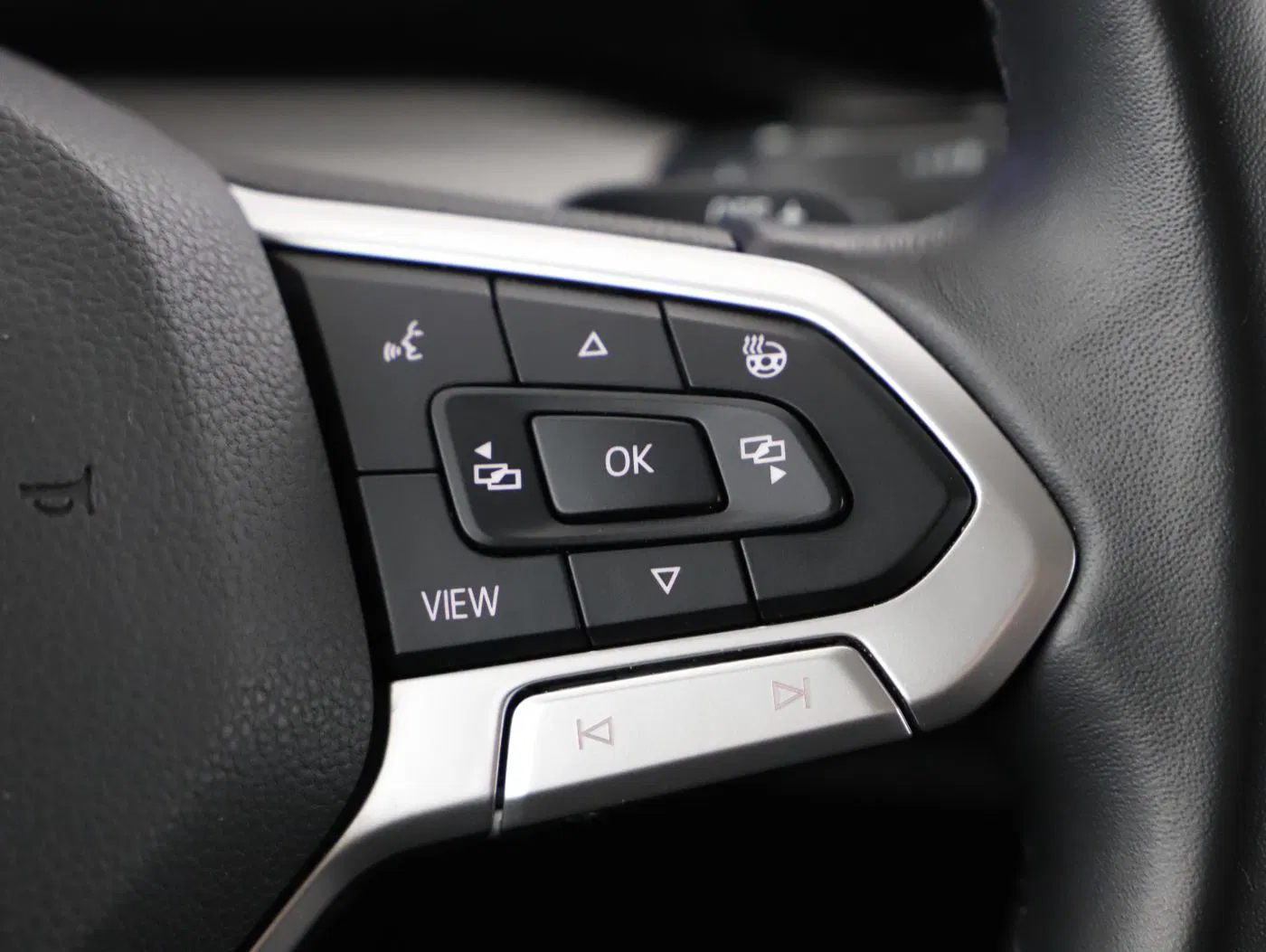 VW Golf Var. 2.0 TDI DSG | Bild 19 von 24